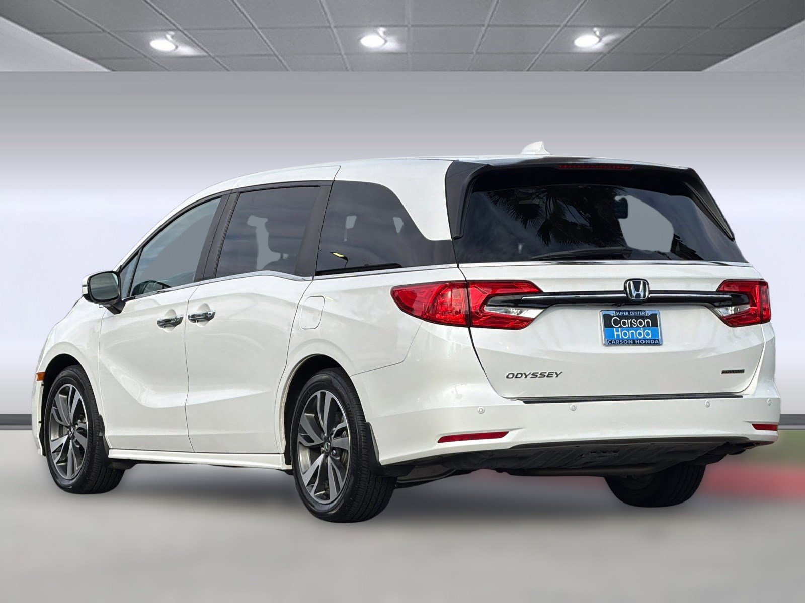 2023 Honda Odyssey Touring photo 3