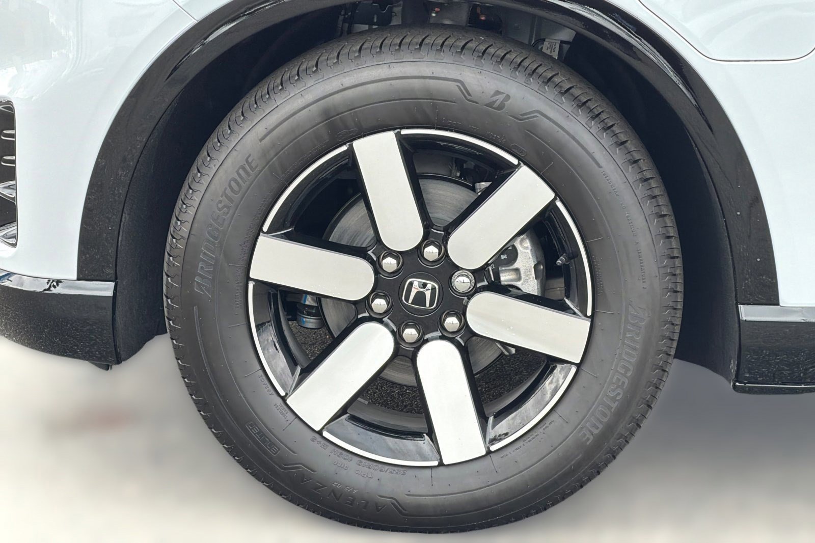 2026 Honda Prologue Touring - Photo 11