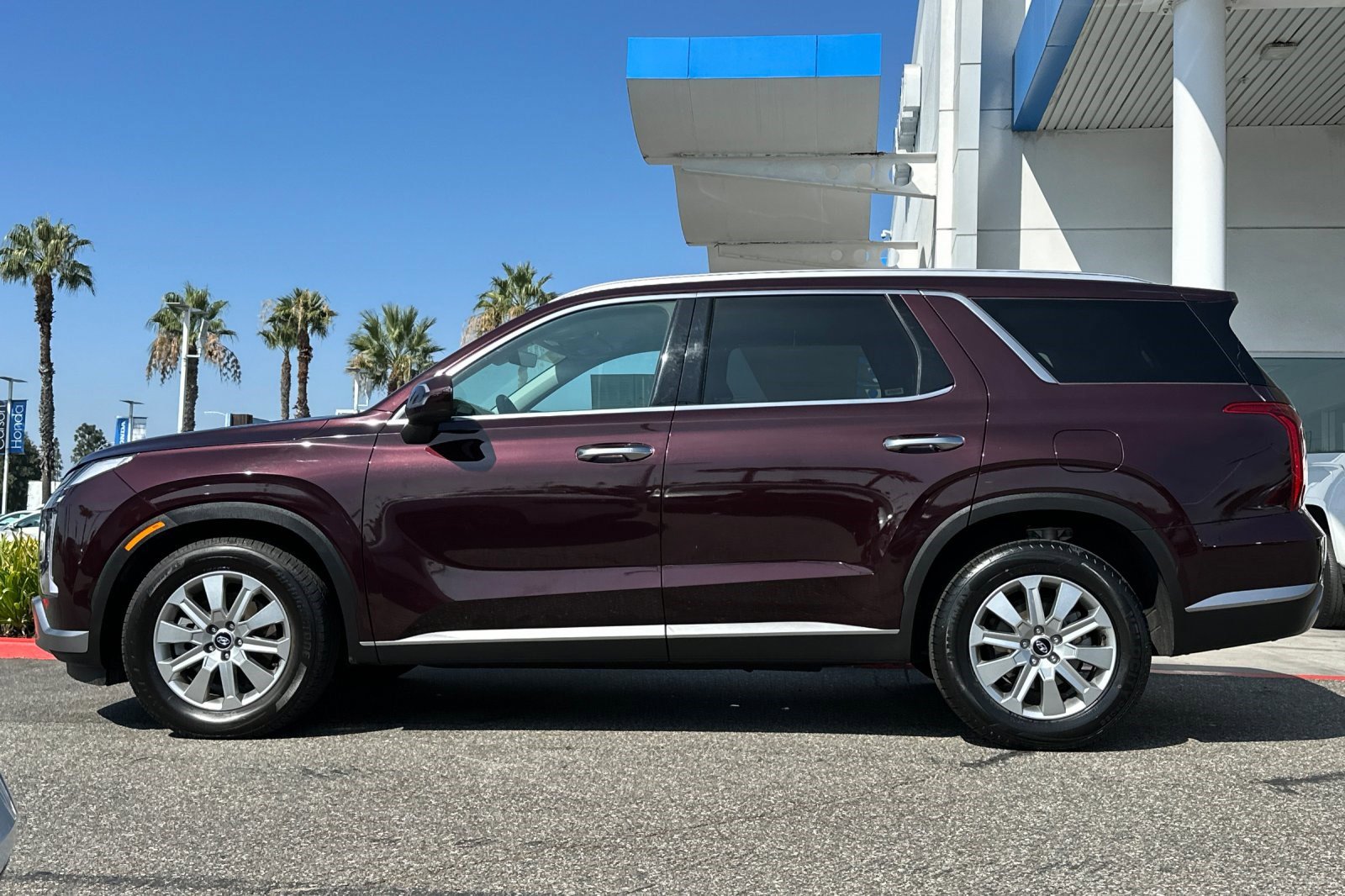 2024 Hyundai Palisade SEL photo 2