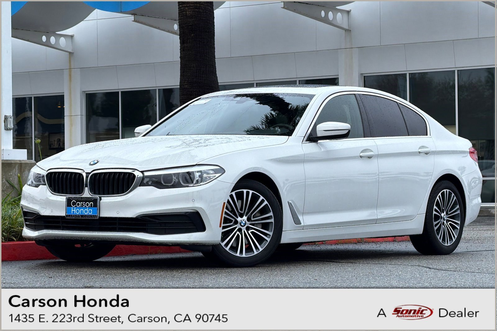 2019 BMW 5 Series 530i's photo