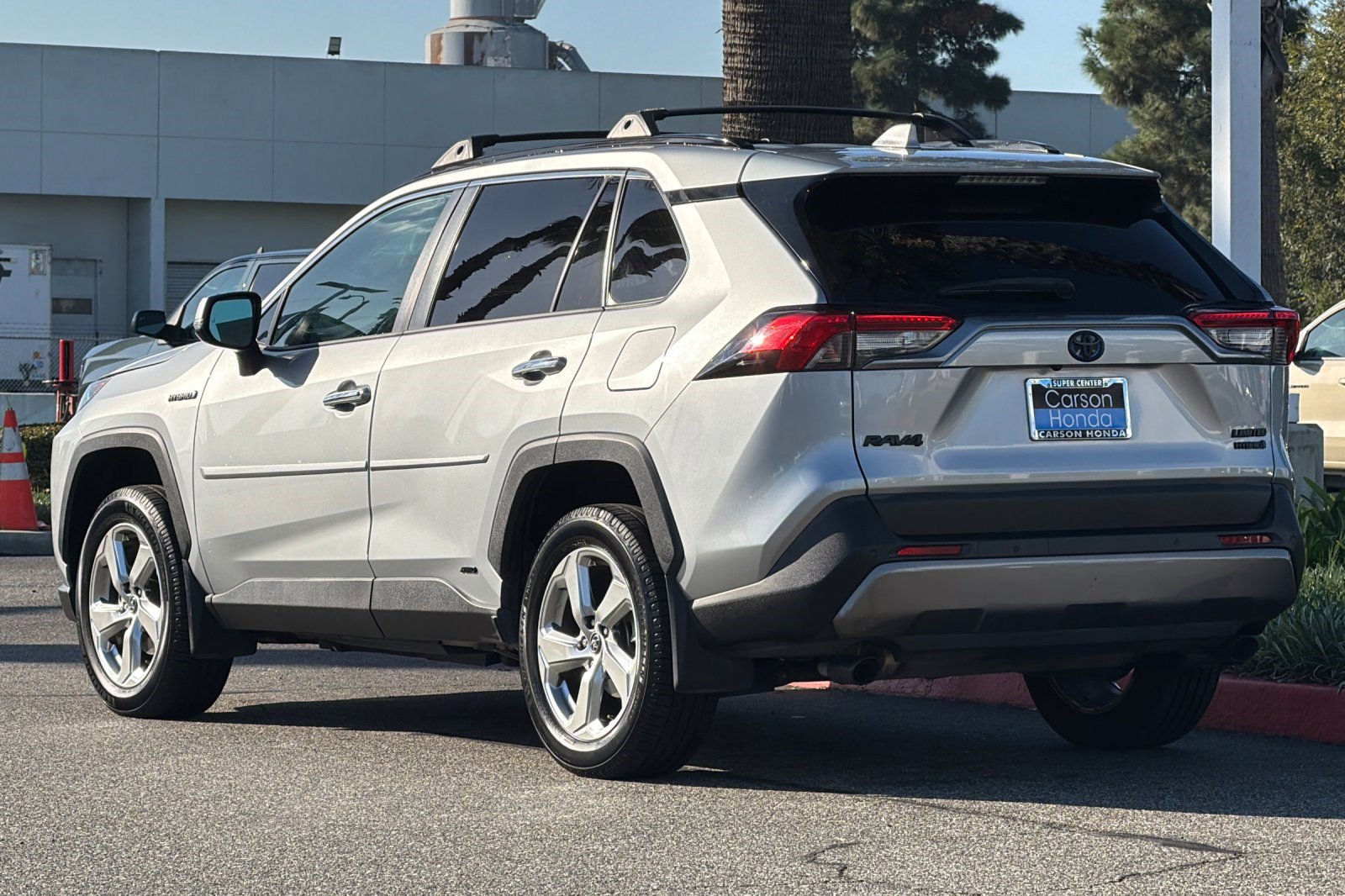 2021 Toyota RAV4 Hybrid Limited photo 2