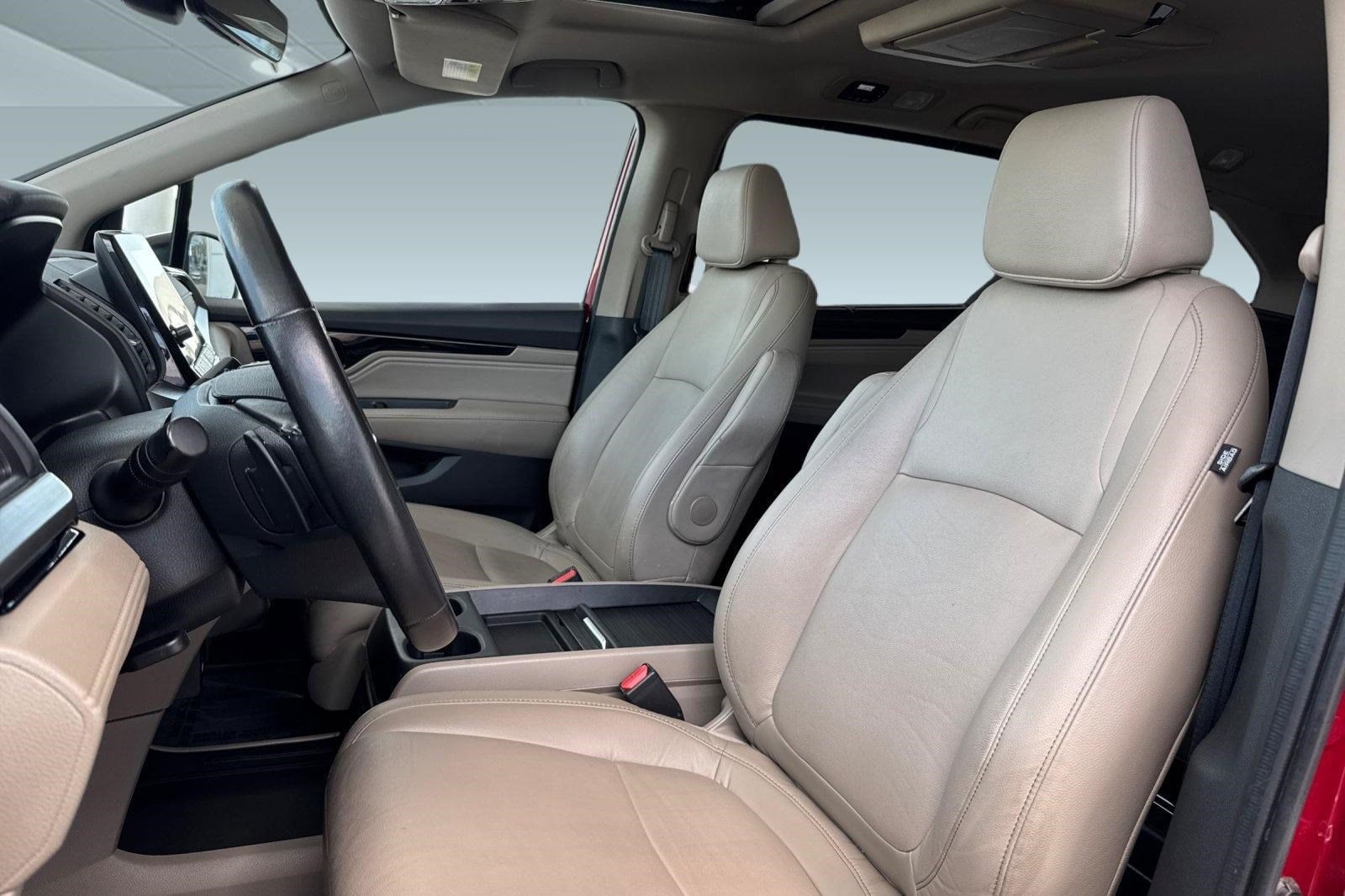 2022 Honda Odyssey Touring Van