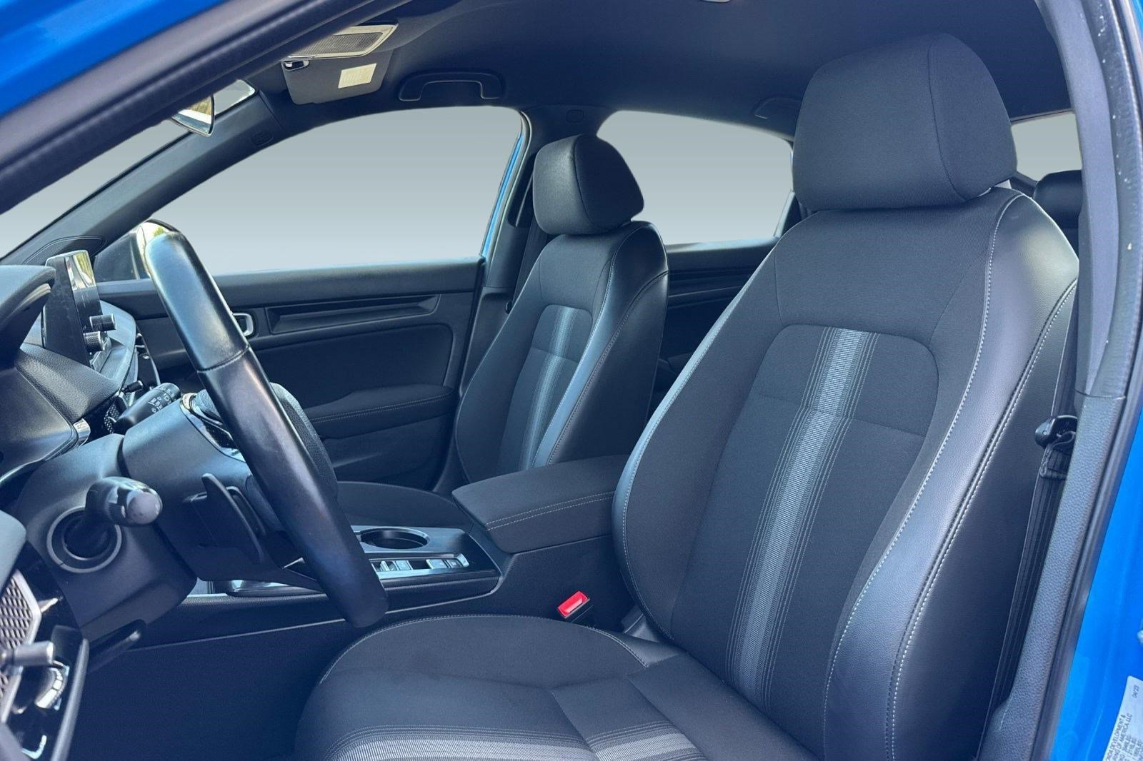 2023 Honda Civic Sport photo 4