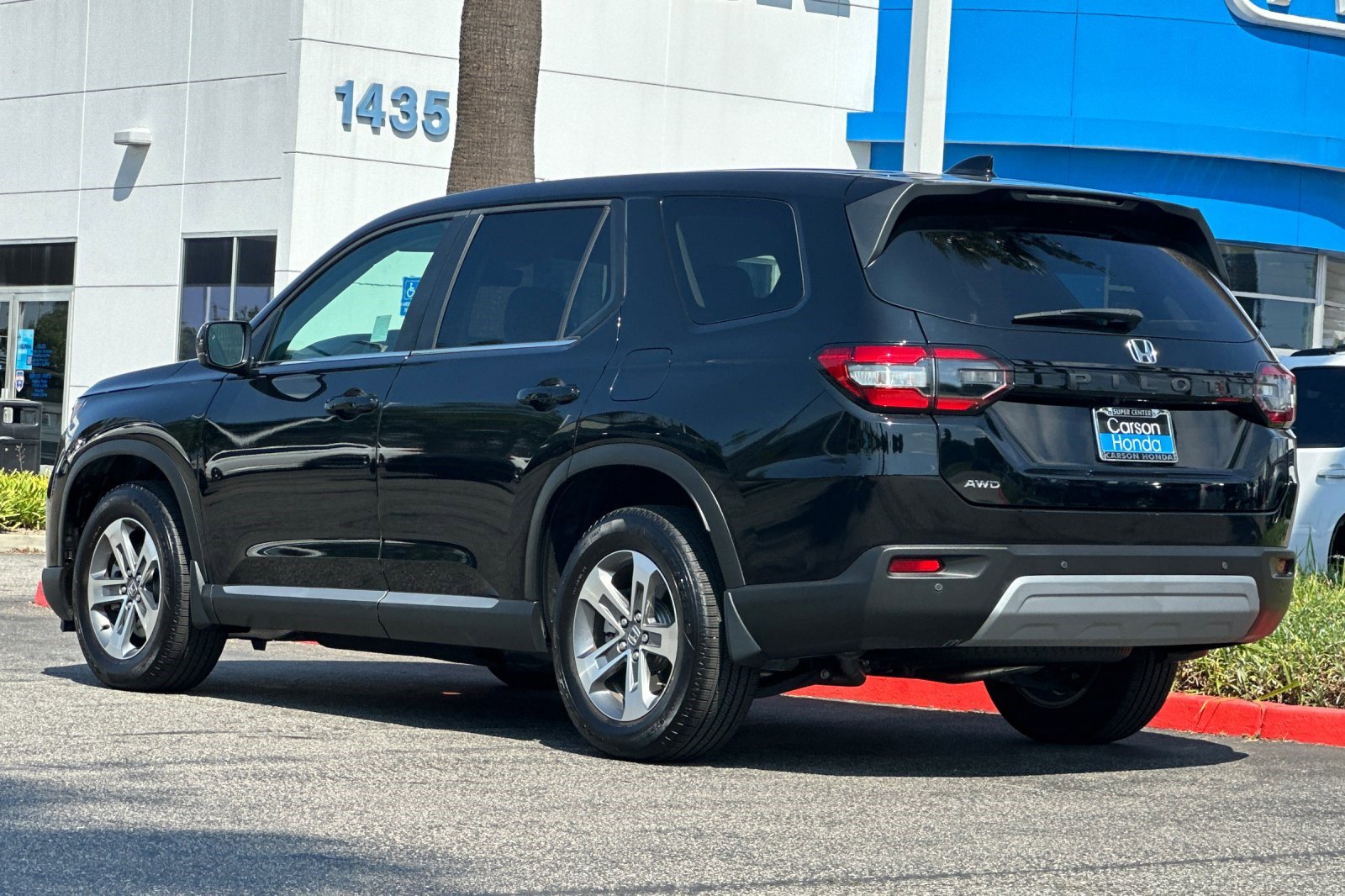 2025 Honda Pilot EX-L photo 3