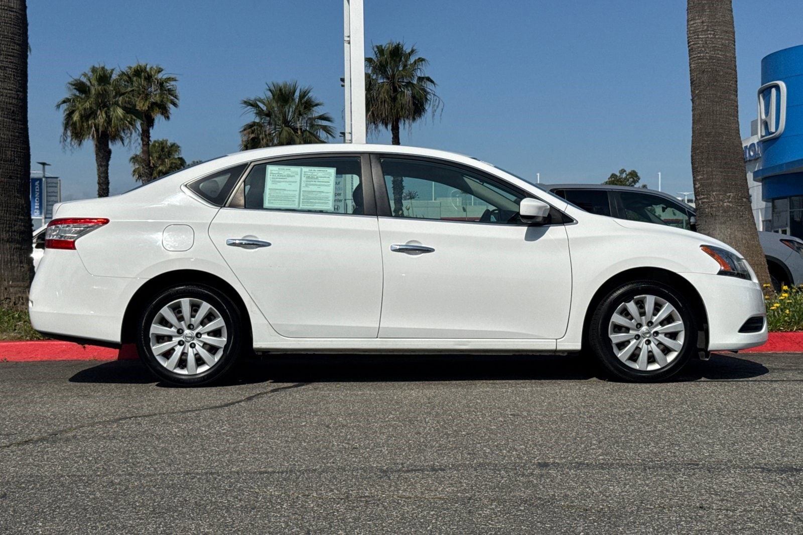 2015 Nissan Sentra S photo 6