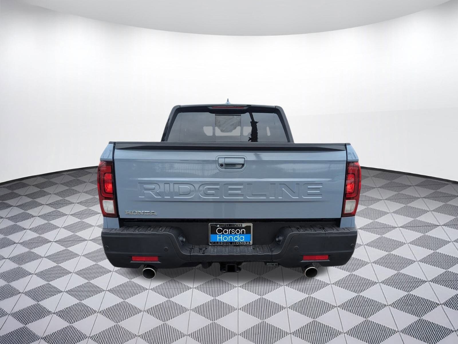 2025 Honda Ridgeline Black Edition photo 4