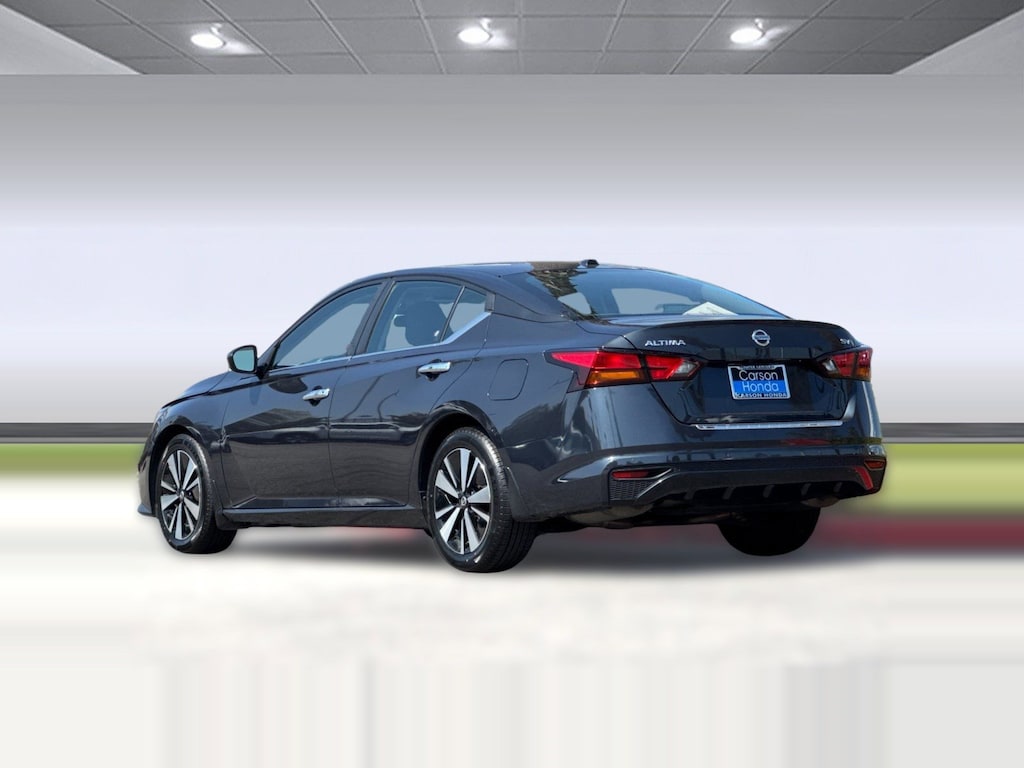Used 2022 Nissan Altima 2.5 SV Sedan