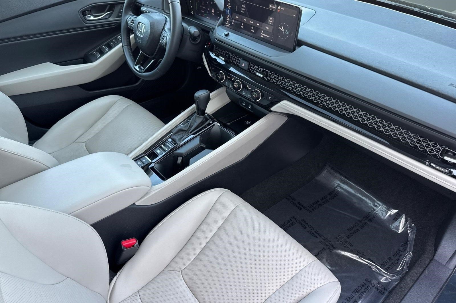 2026 Honda Accord Hybrid EX-L - Photo 32