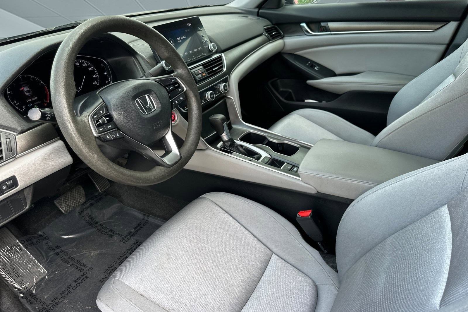 2020 Honda Accord LX photo 4