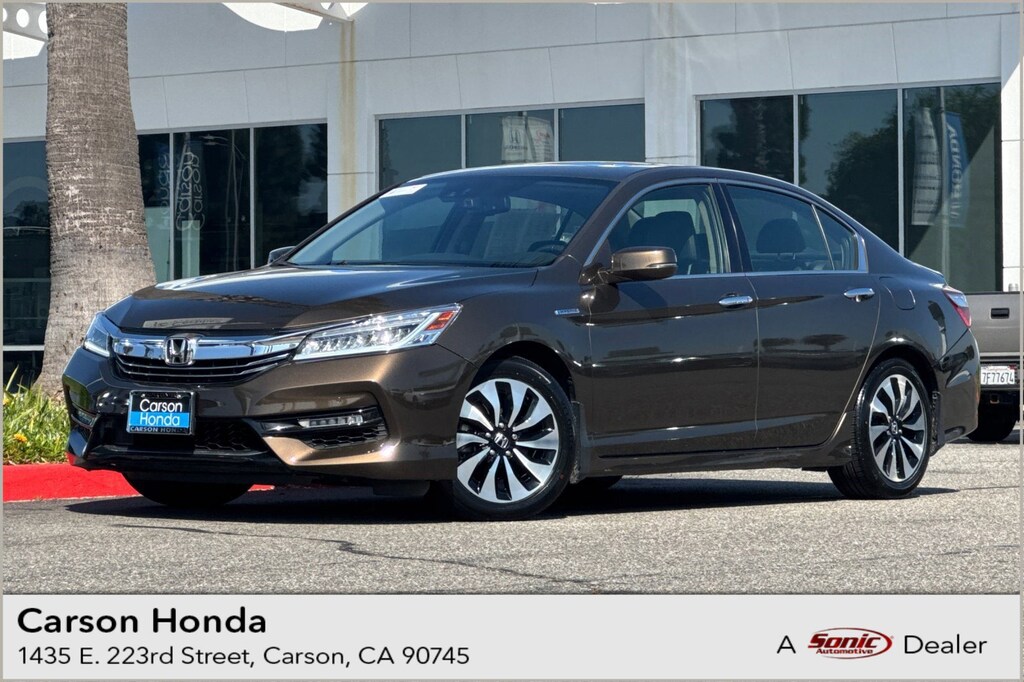 Used 2017 Honda Accord Hybrid Touring Sedan