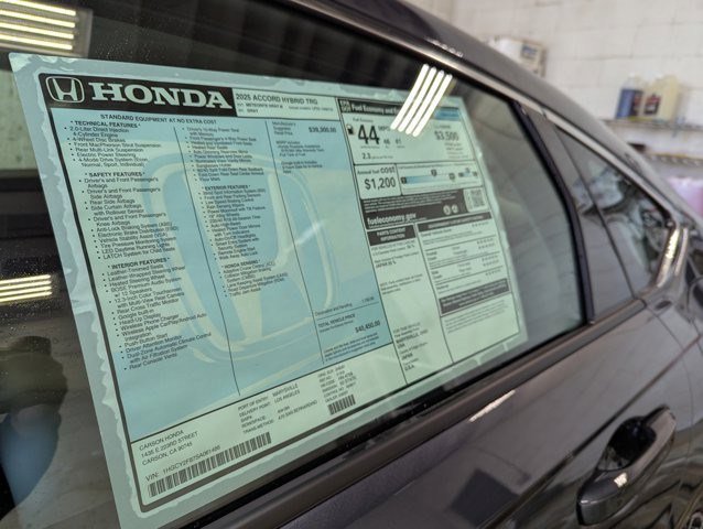 2025 Honda Accord Hybrid Touring photo 2