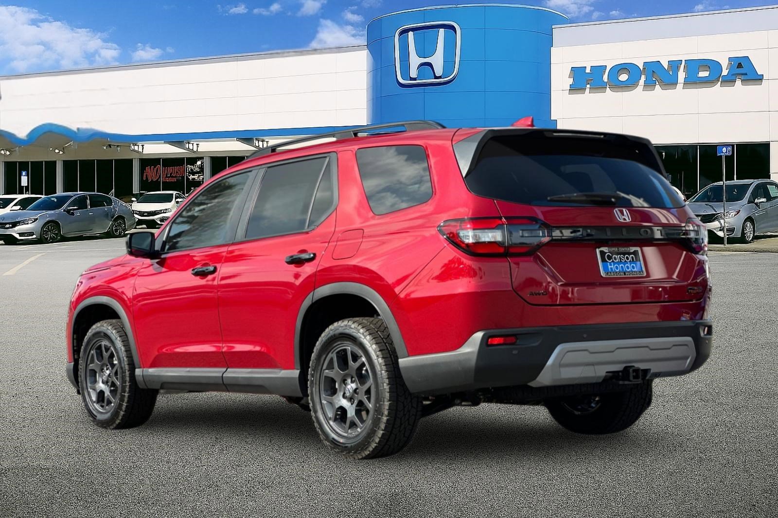 2025 Honda Pilot TrailSport photo 3