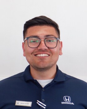 Staff member Erick M. Alfaro from ID_9e73f5