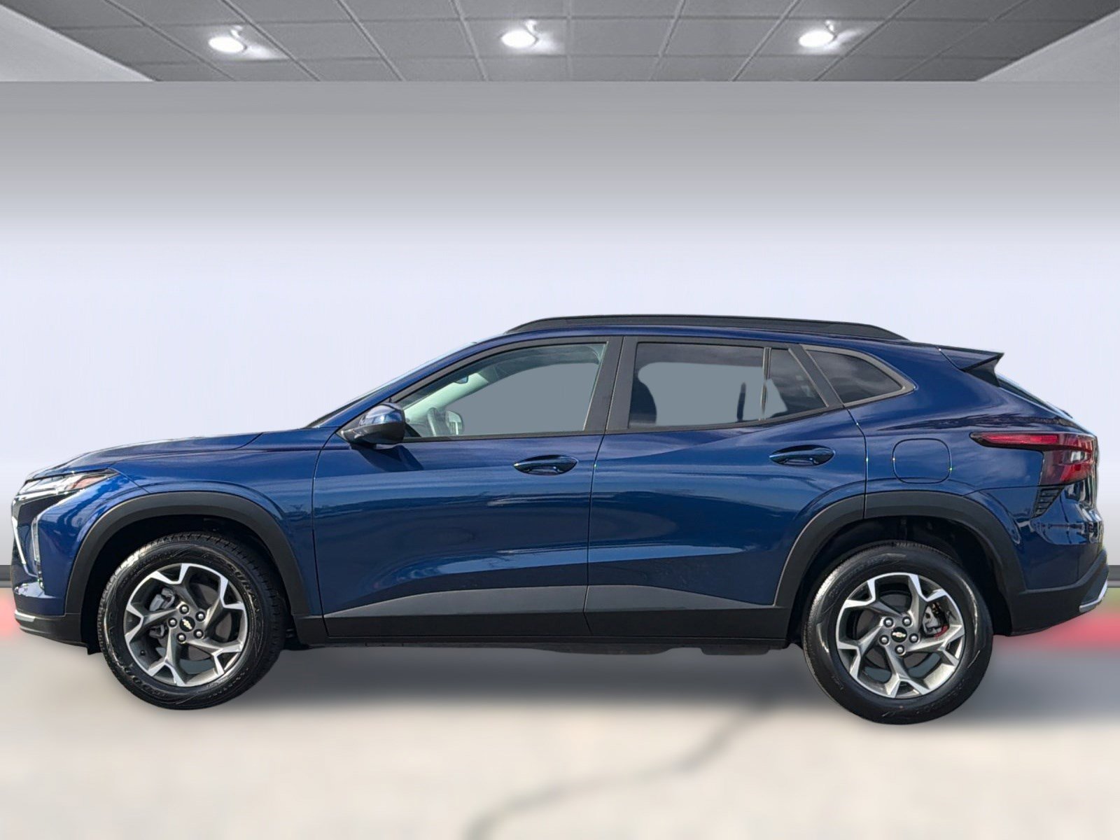 2024 Chevrolet Trax LT photo 2