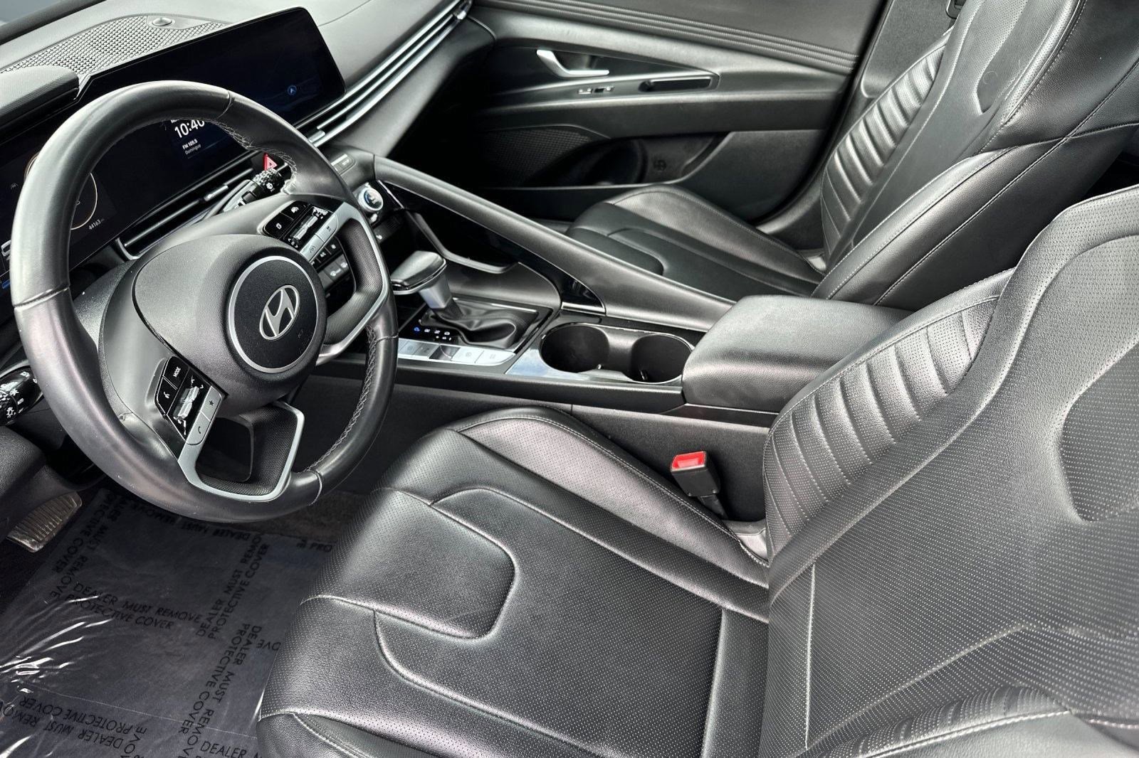 2024 Hyundai Elantra Limited photo 4