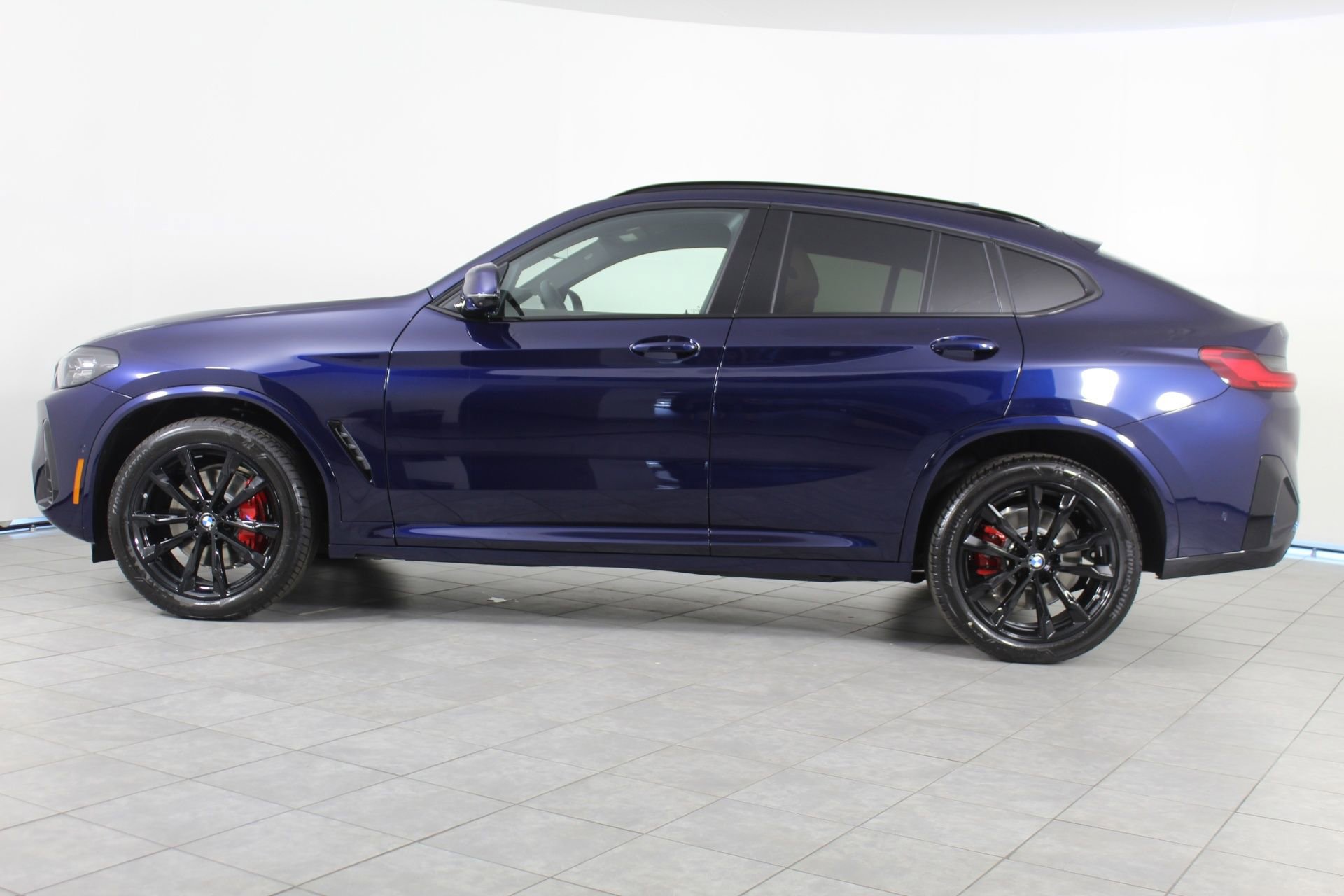 2025 Bmw X4 xDrive30i photo 2