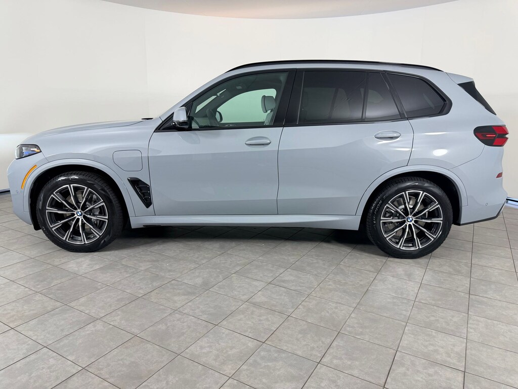New 2026 BMW X5 PHEV xDrive50e SUV
