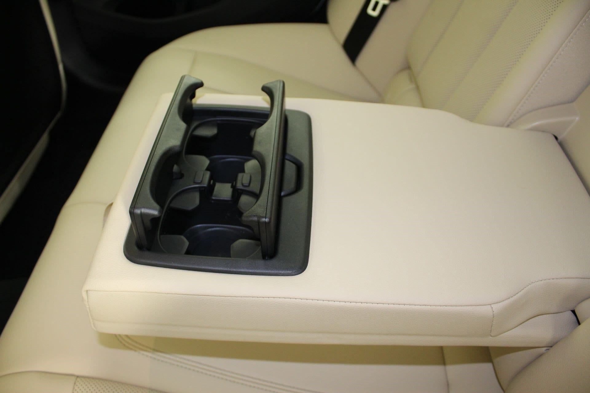 2026 BMW 3 Series 330i - Photo 22