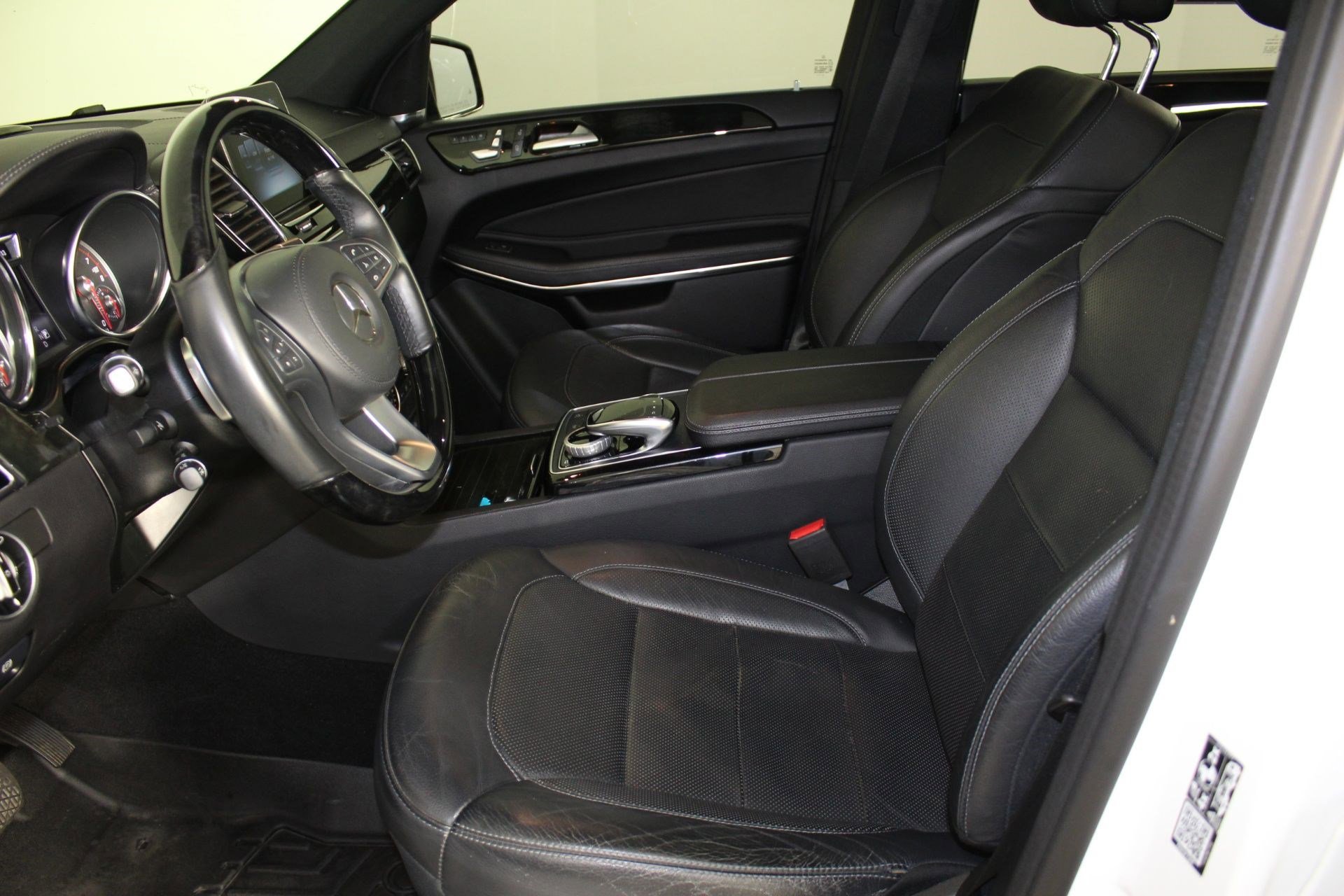 2019 Mercedes Benz GLS 550 4MATIC photo 4