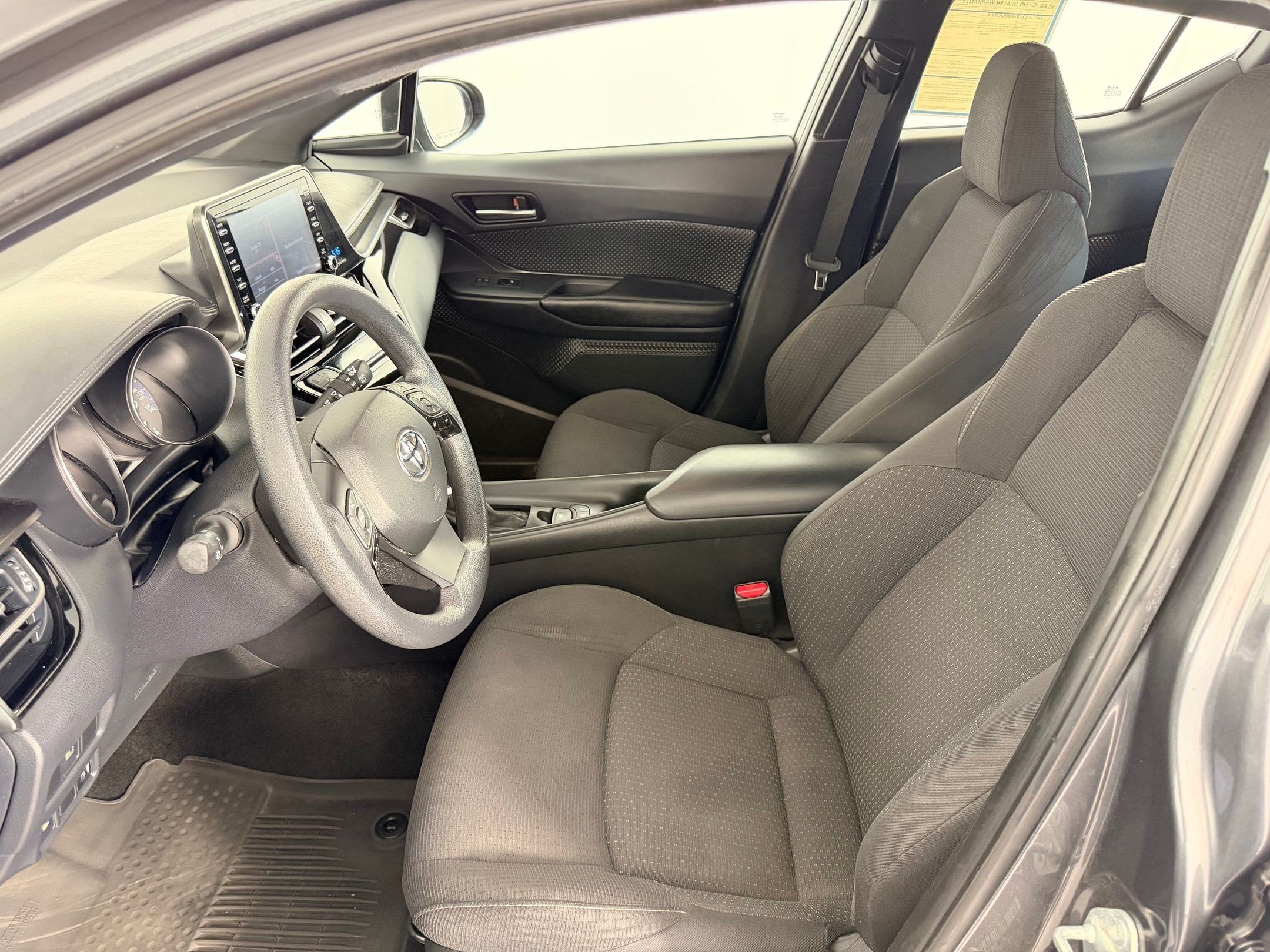 C-HR LE SUV