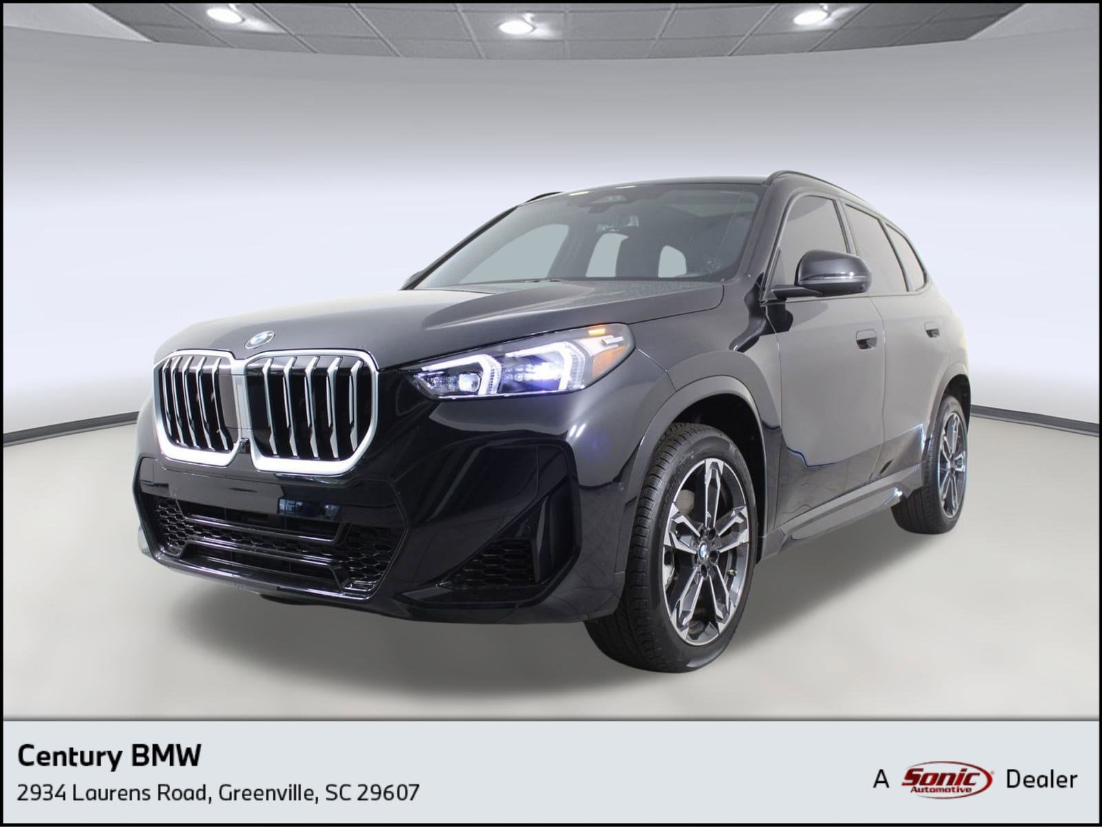 2025 BMW X1 28i's photo