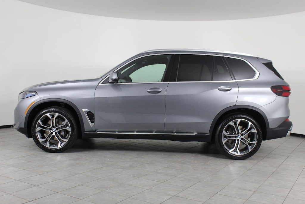New 2026 BMW X5 xDrive40i SUV