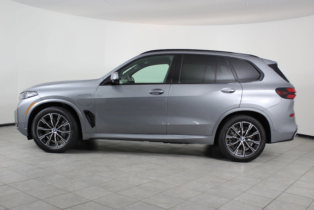 New 2026 BMW X5 PHEV xDrive50e SUV
