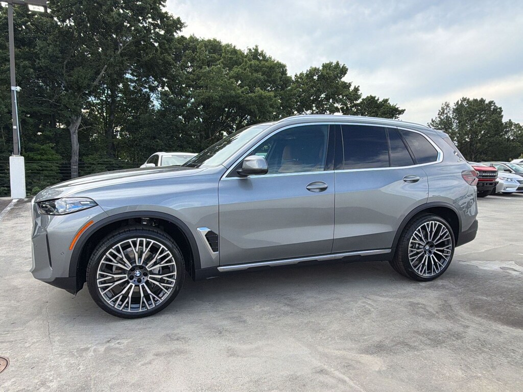 New 2026 BMW X5 xDrive40i SUV