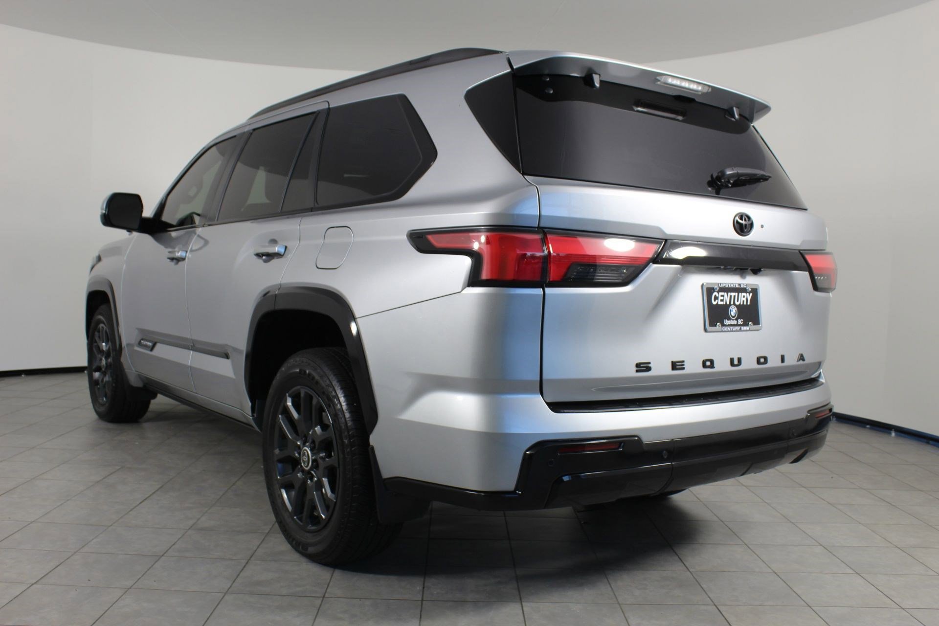 2024 Toyota Sequoia Platinum photo 2