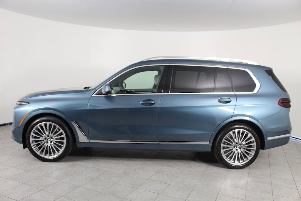 New 2026 BMW X7 xDrive40i SUV
