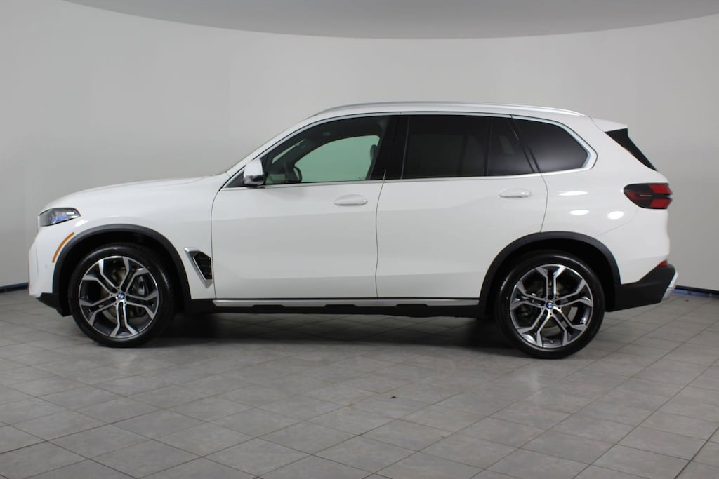 New 2026 BMW X5 xDrive40i SUV