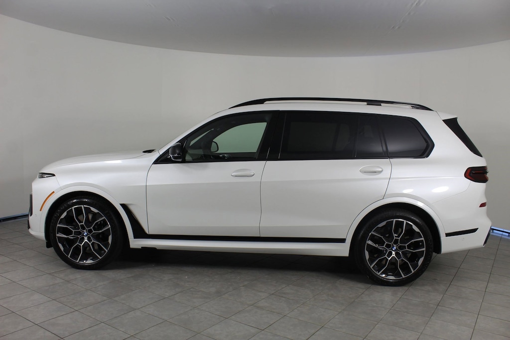 New 2026 BMW X7 M60i SUV