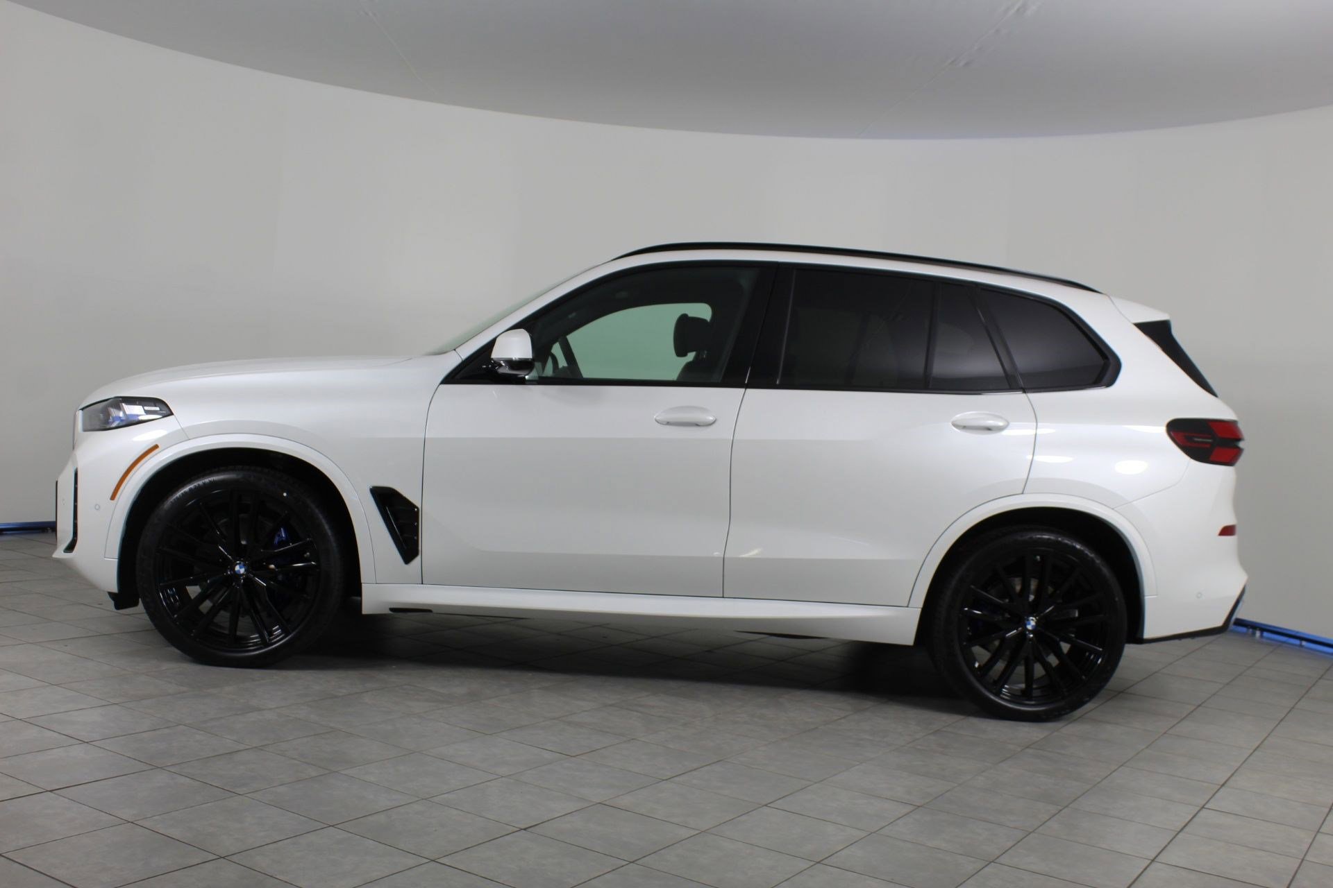 2026 Bmw X5 xDrive40i photo 2