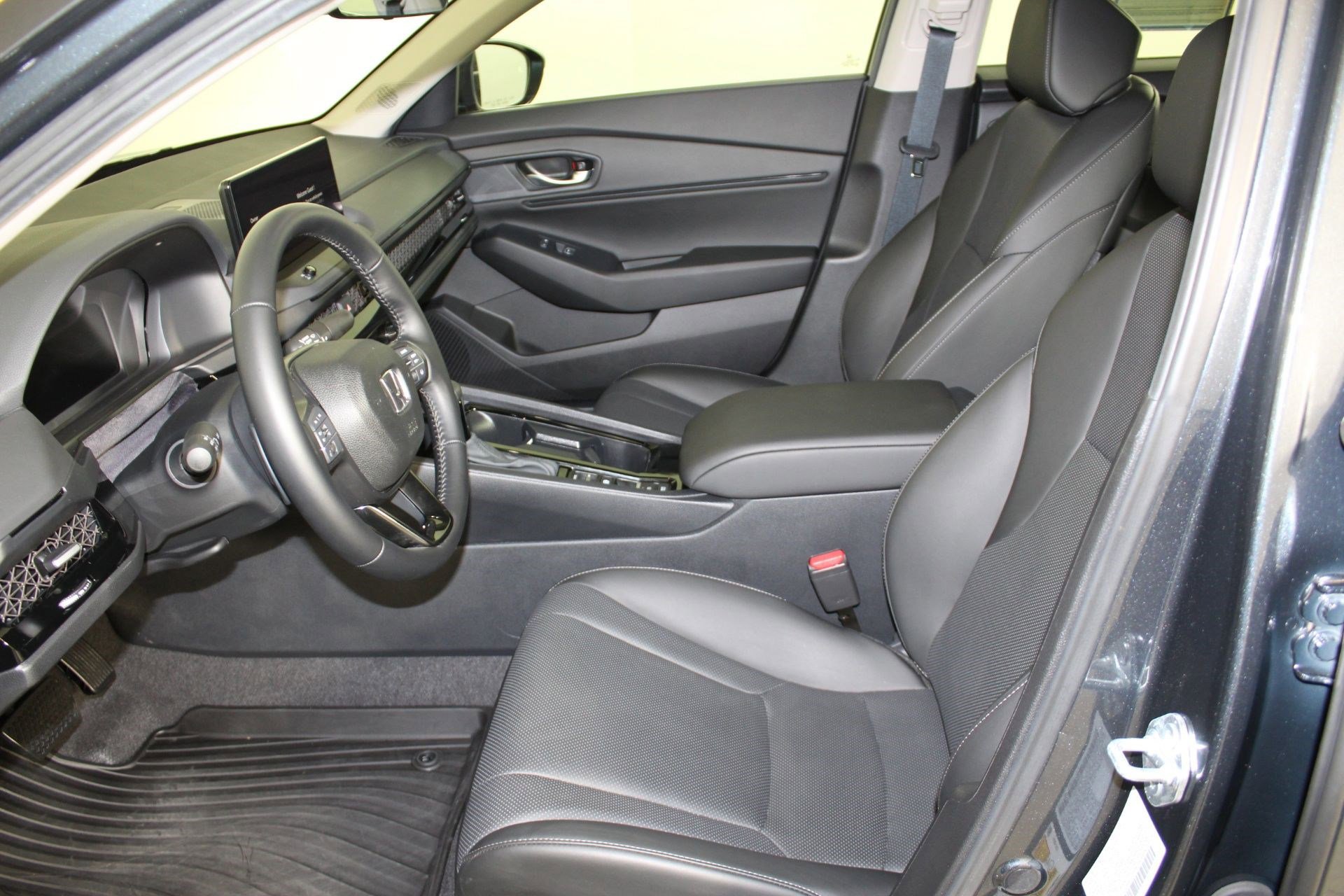 2025 Honda Accord Hybrid EX-L photo 4