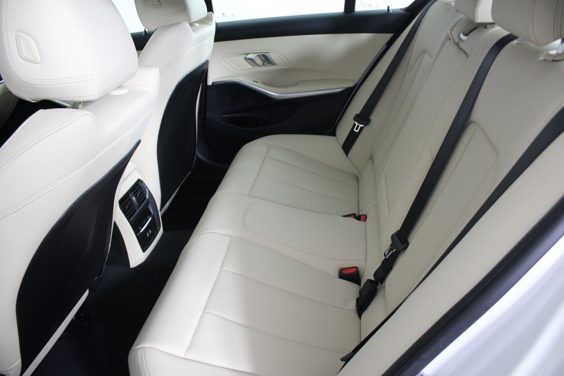 2026 BMW 3 Series 330i - Photo 14
