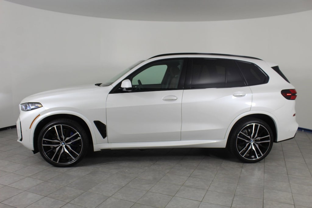 New 2026 BMW X5 sDrive40i SUV