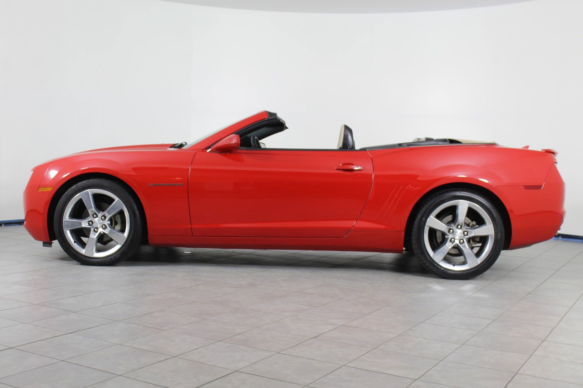 2011 Chevrolet Camaro 2LT photo 2