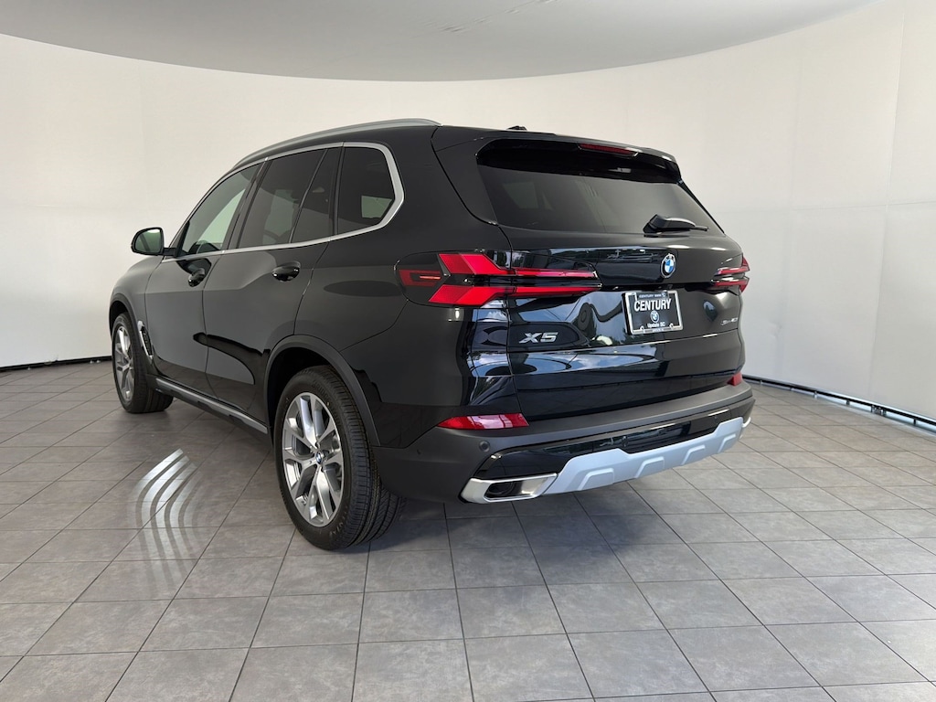 New 2026 BMW X5 sDrive40i SUV