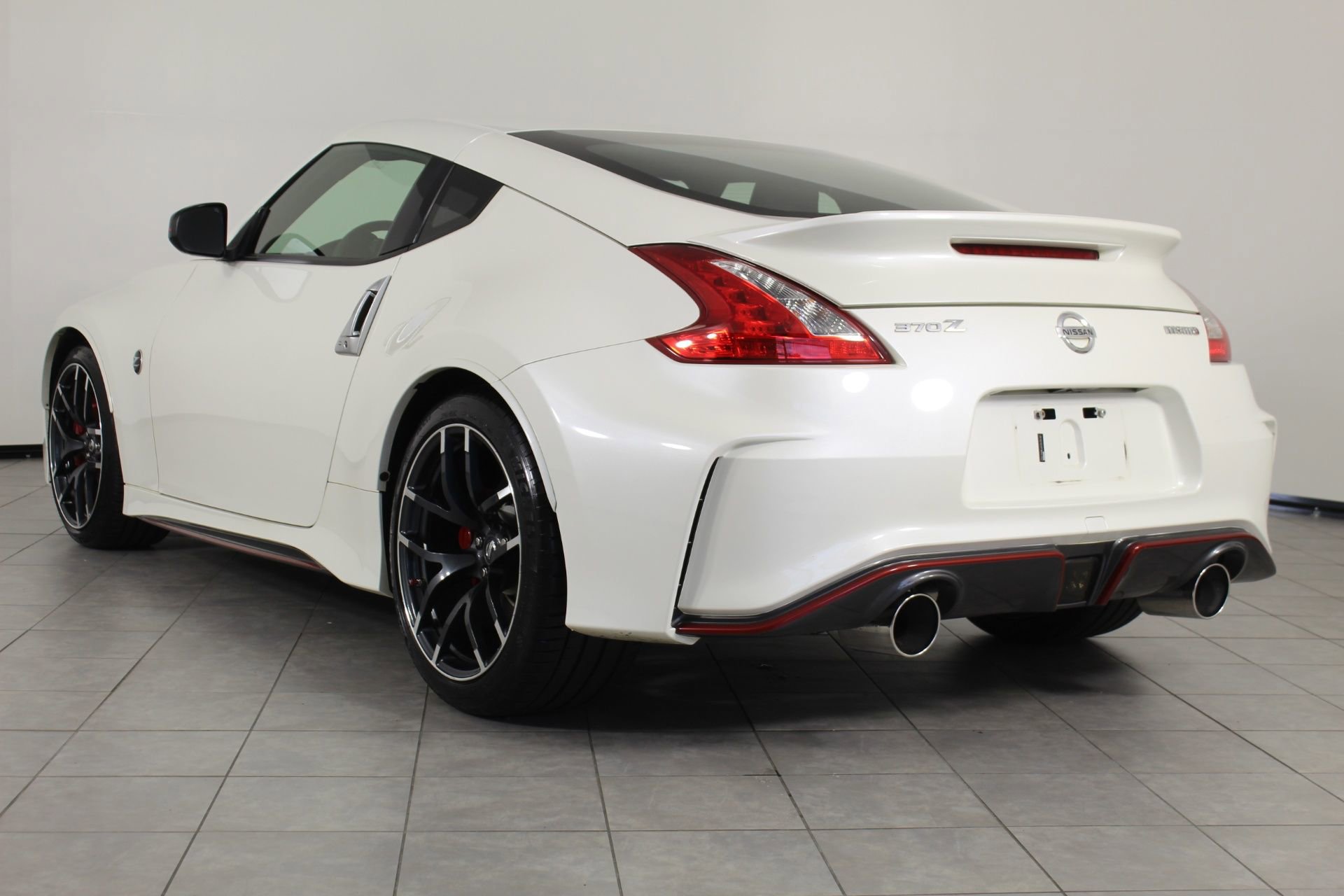 2015 Nissan 370Z Nismo photo 3