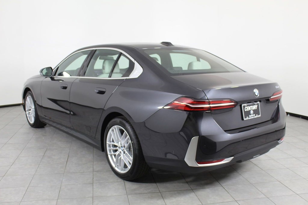 Used 2025 BMW 5 Series Sedan