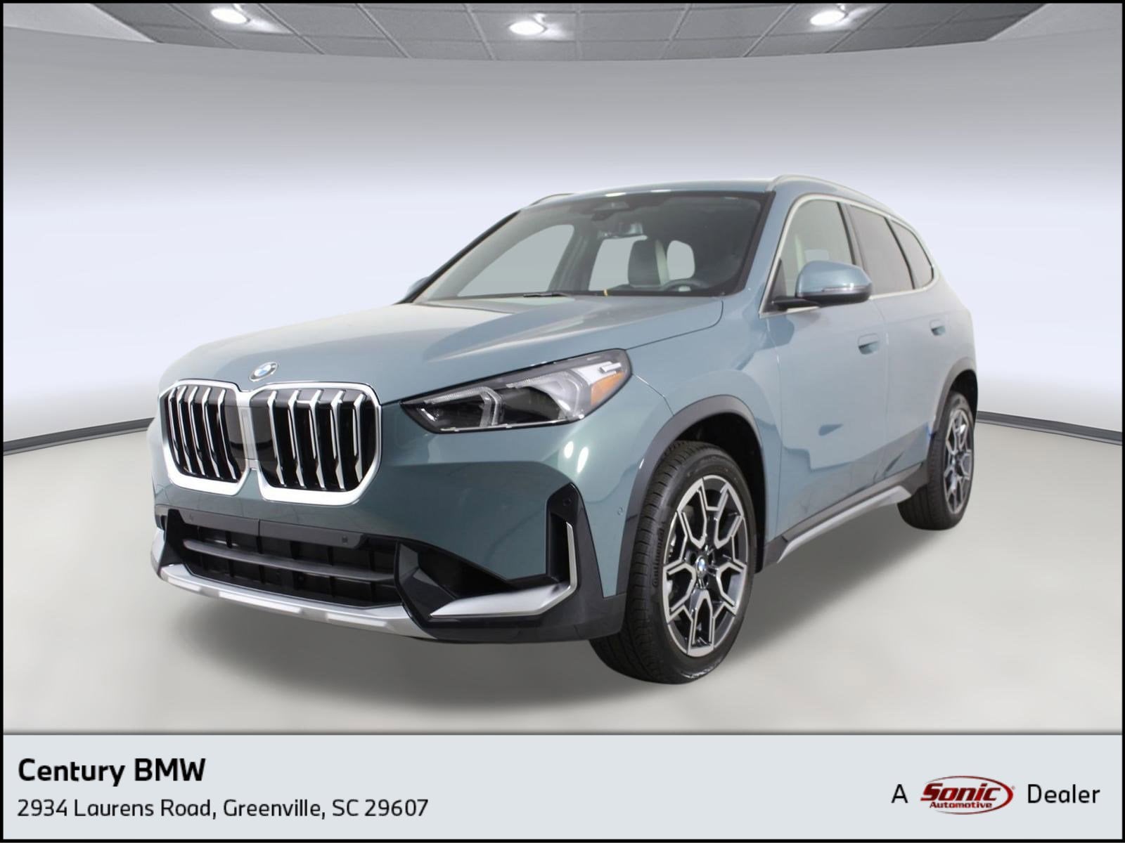 2026 BMW X1 28i's photo