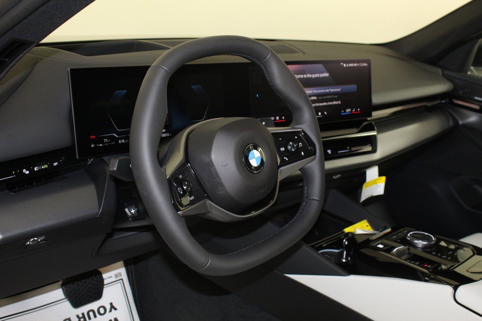 2025 Bmw 530i Sedan photo 4