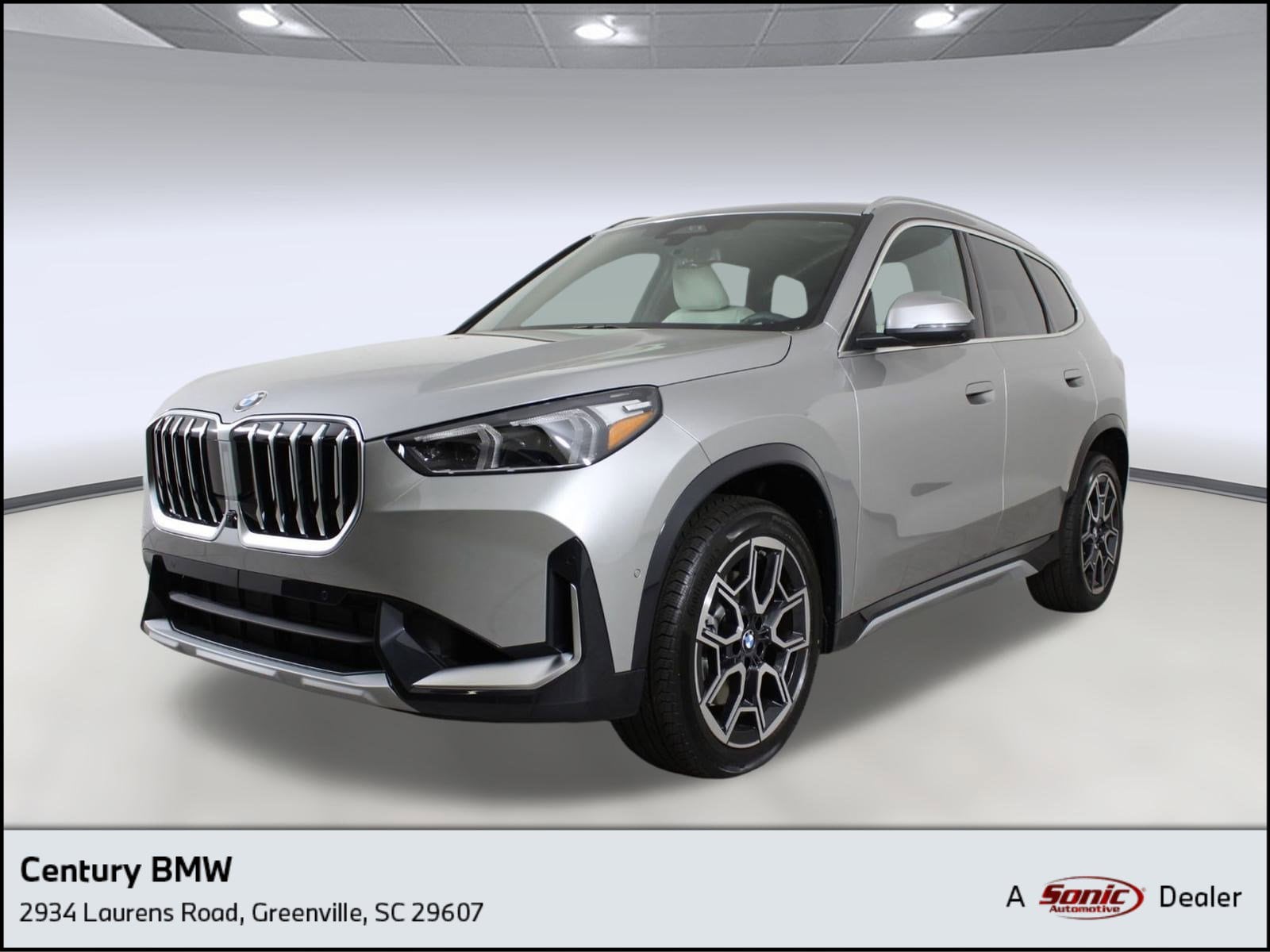 2026 BMW X1 28i's photo