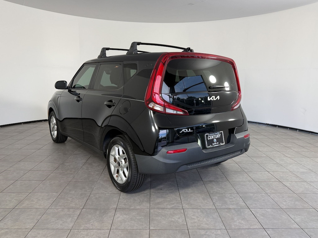 Used 2022 Kia Soul LX Hatchback