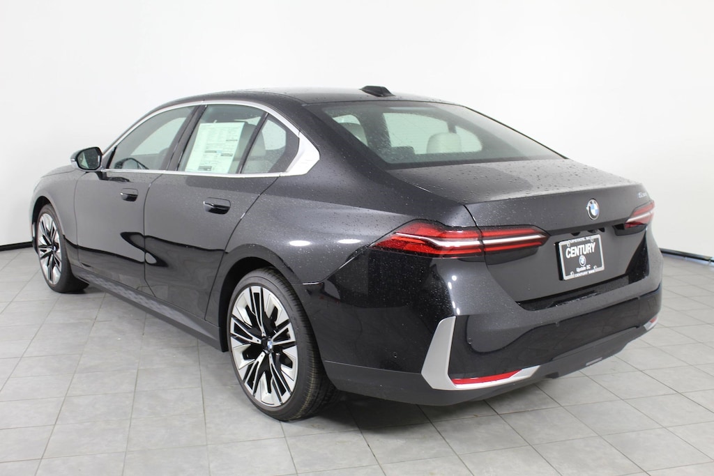 New 2025 BMW 530i Sedan