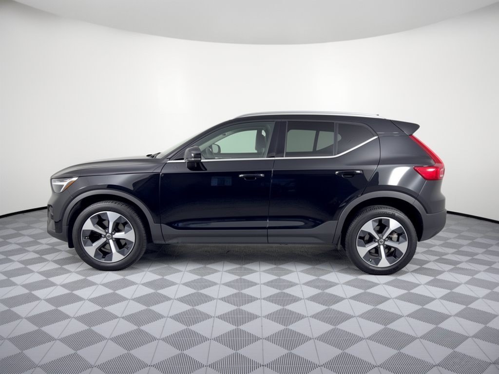 Used 2025 Volvo XC40 Core Bright Theme SUV
