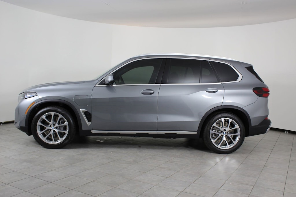 New 2026 BMW X5 PHEV xDrive50e SUV