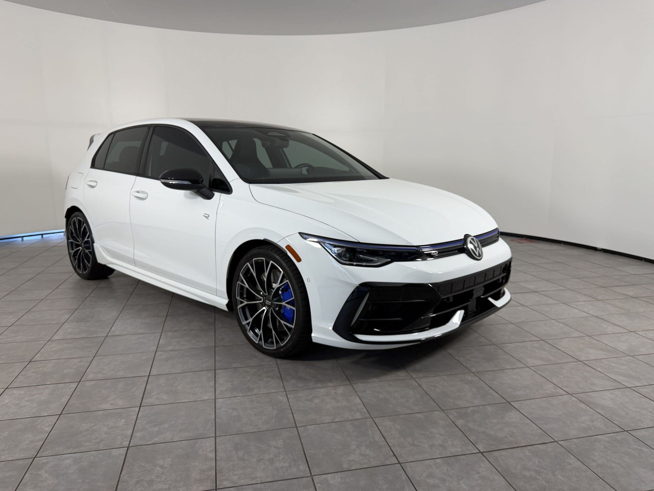 2026 Volkswagen Golf R Golf R (2.0T DSG) Hatchback