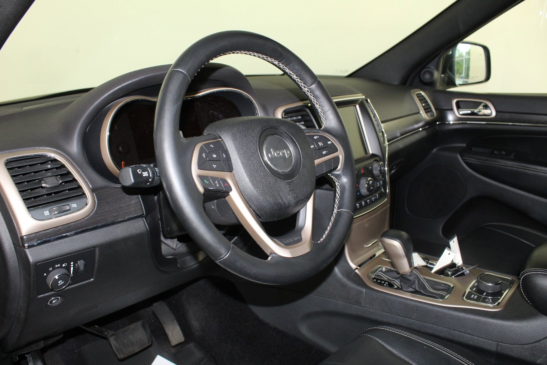 2017 Jeep Grand Cherokee Limited photo 4