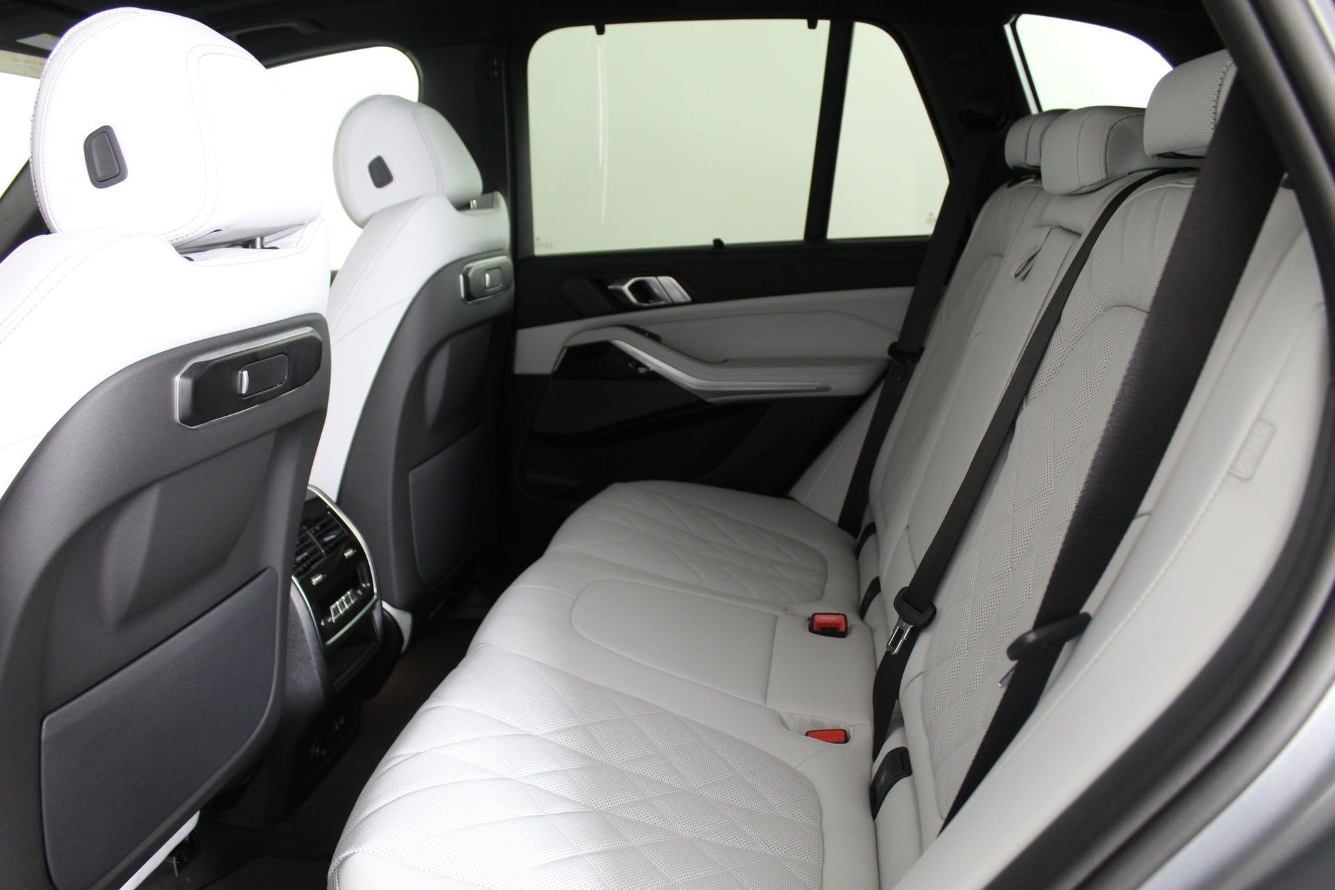 2026 BMW X5 40i - Photo 21